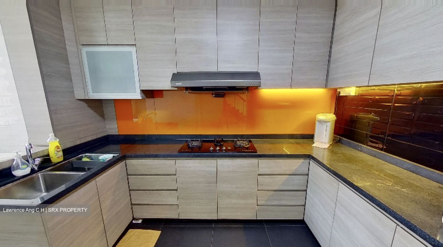 Bukit Batok Central thumbnail photo